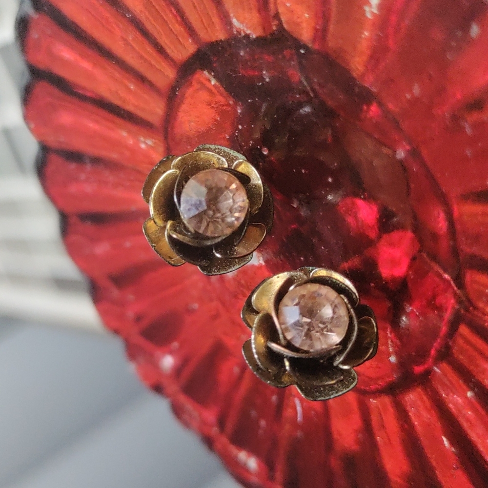 Pink Floral Stud earrings-$5 add on